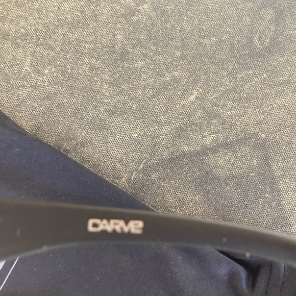 Carve “Korbin”unisex polarized wrap sunglasses with pouch - Picture 5 of 8